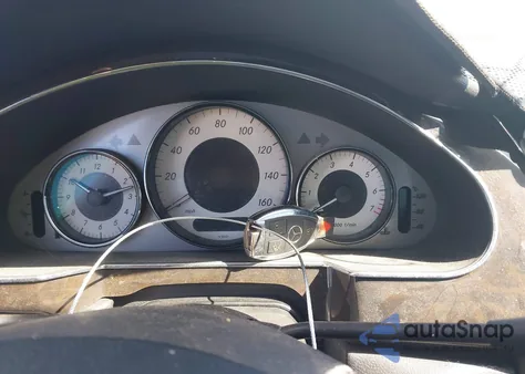 2009 Mercedes-Benz Cls 550 z USA, uszkodzony, nr VIN WDDDJ72X69A153593